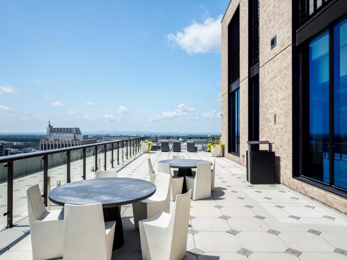 Bluebird Suites At Reston Town Center Экстерьер фото